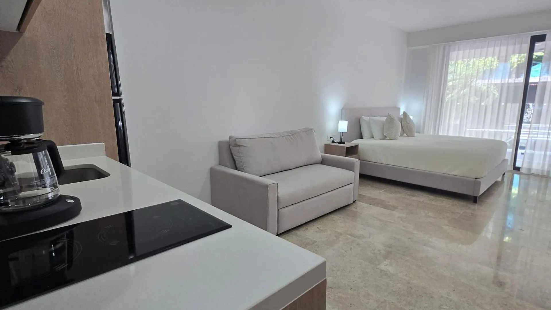 Modern Refuge Just Steps From 5Th Avenue Daire Playa del Carmen