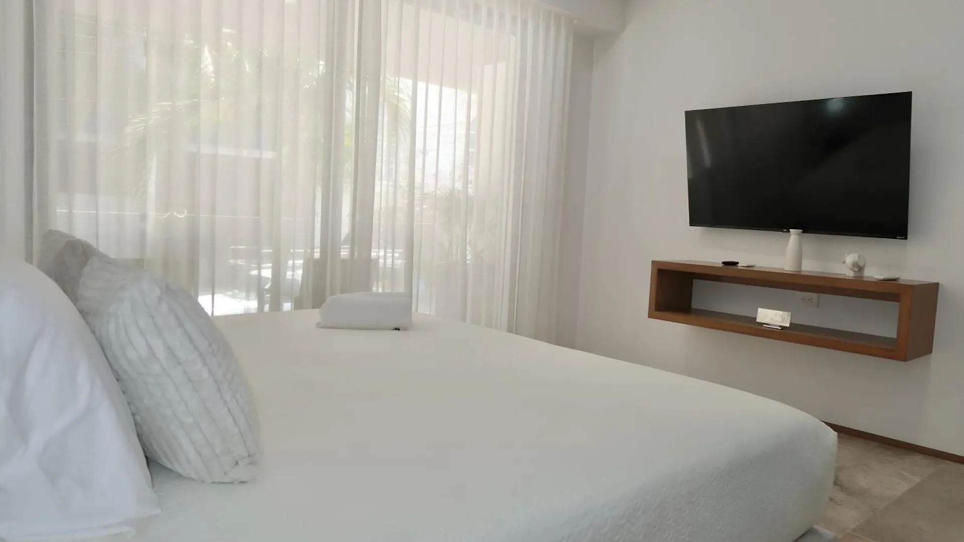 Modern Refuge Just Steps From 5Th Avenue Daire Playa del Carmen